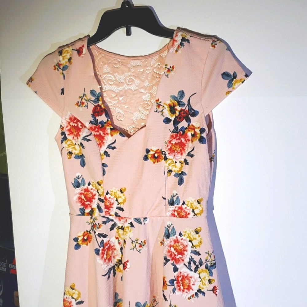 Three Pink Hearts midi dress, women's M, pink negative space and floral pattern.